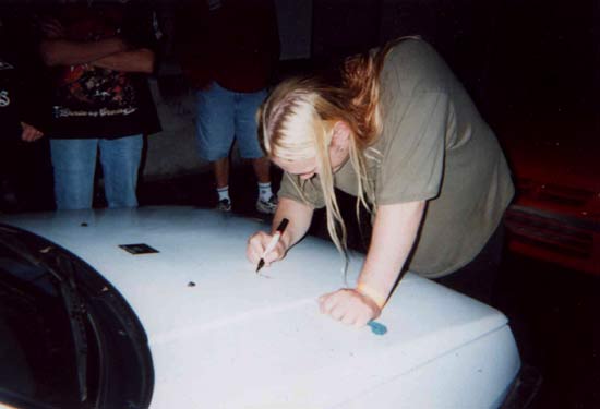 Gunther signing car